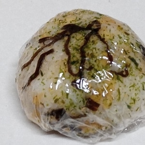 すりごまたっぷり ごま香る悪魔のおにぎり レシピ 作り方 By ミートソース 楽天レシピ すりごまたっぷり ごま香る悪魔のおにぎり レシピ 作り方 By ミートソース 楽天レシピ